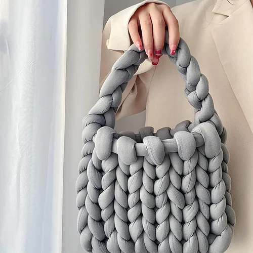 Vista 3 de OXYPLAY Bolso grueso y voluminoso de lana tejida a mano, bolso de hombro de punto de hilo grueso, bolso suave casual, bolso de cubo trenzado DIY