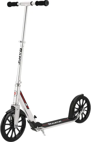 Vista 2 de Razor Patinete A6 Kick para niños de 8 años en adelante, manillar extra alto y cubierta más larga, ruedas de uretano de 10 pulgadas, tecnología
