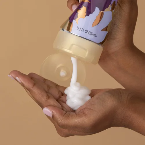 Vista 11 de Acondicionador de Pantene Pro-V Gold Series para definir los rizos