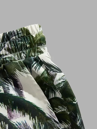 Vista 76 de GORGLITTER Conjunto de 2 piezas de camiseta gráfica de manga corta para hombre, estampado hawaiano con cordón y pantalones cortos