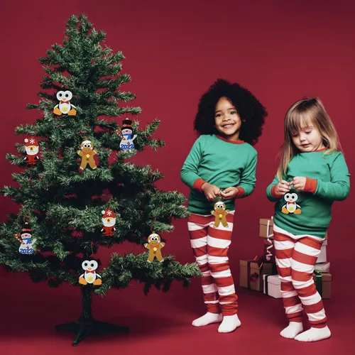 Vista 7 de 4E's Novelty Adorno navideño de espuma para niños (paquete de 12) Papá Noel, hombre de jengibre, muñeco de nieve y pingüino, manualidades de Navidad