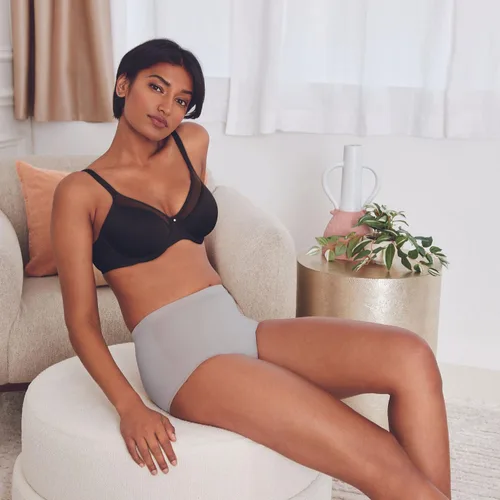 Vista 5 de Bali - Brasier para mujer One Smooth U Ultra Light, con aros y copas lisas diseñado para usar debajo de camisetas, tiras ajustables