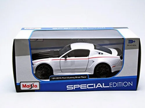 Vista 5 de Maisto 2014 Ford Mustang Street Racer Blanco 1/24 Modelo Coche