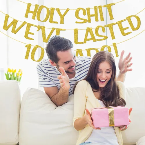 Vista 5 de Holy Shit We Lasted 10 Years - Cartel de 10º aniversario de boda, decoración divertida para él, su marido, esposa, padres, pre-encordado, purpurina