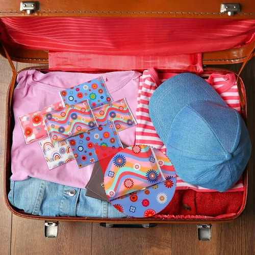 Vista 7 de PerKoop 100 paquetes de pañuelos de bolsillo, paquetes delgados de viaje, pañuelos faciales pequeños de tamaño billetera, papel higiénico