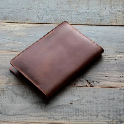 Vista 4 de Moleskine - Funda para cuaderno de piel auténtica personalizada, tapa dura clásica, grande, 5 x 8.25 pulgadas, A5, XL XXL Cahier recargable diario