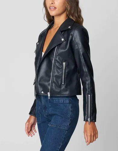 Vista 3 de BLANKNYC Chaqueta de cuero vegano para mujer con capucha extraíble, abrigo cómodo y elegante