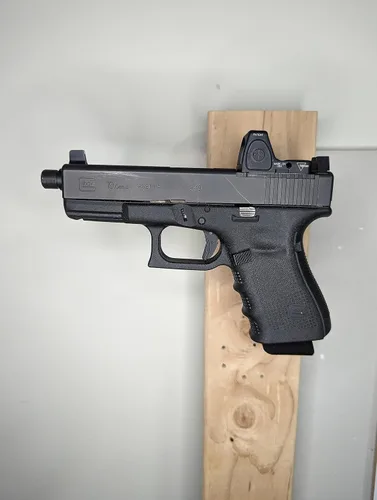 Vista 3 de Soporte de pared para pistolas - Compatible con muchas marcas y modelos Soporte para pistola de almacenamiento
