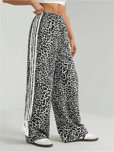 Vista 2 de Floerns Pantalones de pierna ancha con estampado de leopardo a rayas Y2K Gris