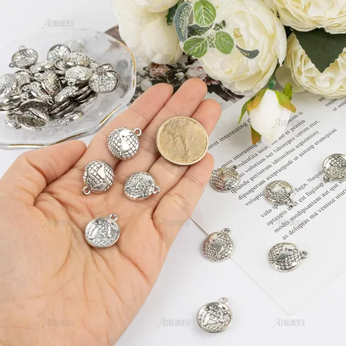 Vista 3 de AUEAR, Paquete de 100 dijes de globo de aleación de tierra de plata para hacer joyas, pulseras y collares
