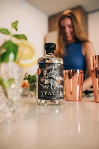 Vista 4 de Statera - Licores sin alcohol con electrolitos - Alternativa a la ginebra - Alternativa de licores destilados con botánicos de ginebra - Sin azúcar