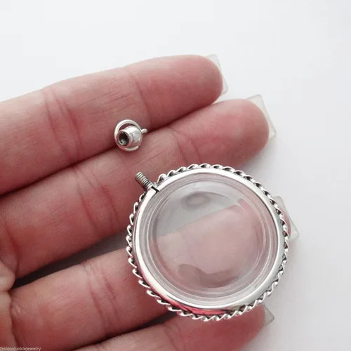 Vista 4 de FashionJunkie4Life Sterling Silver Oval Locket Necklaces for Women, 18" Cable Chain