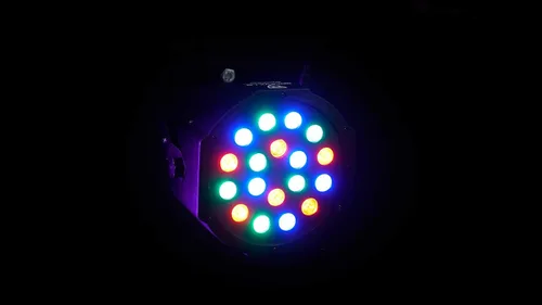 Vista 9 de Rockville RockPAR50 24W LED RGB Par puede lavar la luz con DMX, modo activado por sonido, cadena de margarita de potencia, soporte doble para DJs e