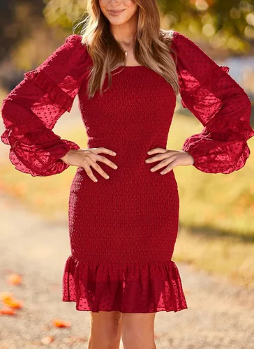 Vista 4 de PRETTYGARDEN Vestido corto ajustado fruncido para mujer, manga larga, cuello cuadrado, lunares suizos, volantes, vestido elegante de sirena