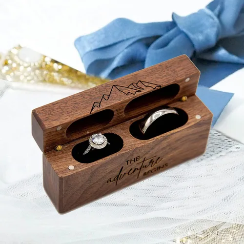 Vista 2 de Caja de madera para anillos de boda, caja de compromiso de madera, accesorios de boda, cajas de anillos para dos anillos, recuerdo rústico grabado