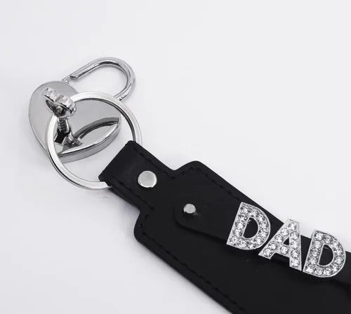 Vista 5 de Collar de candado de corazón hecho a mano para mujer con llave collar de letras de terciopelo gótico punk con llavero de cuero
