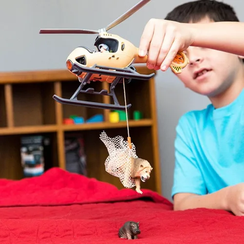 Vista 2 de Schleich Wild Life - Juego de helicóptero de rescate de animales de 8 piezas con figuras de león e hipopótamo, altamente detallado, duradero