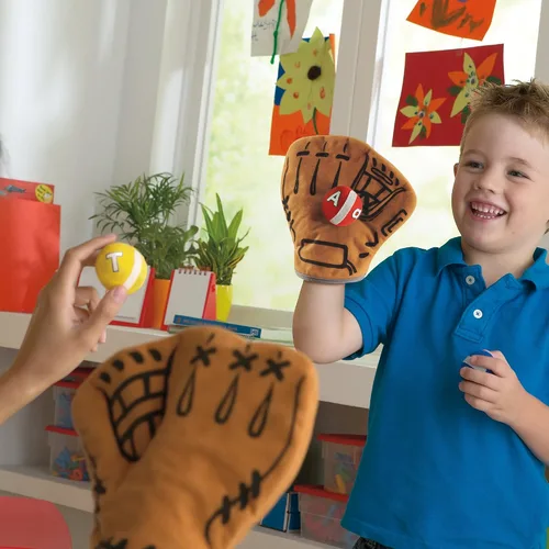 Vista 3 de Educational Insights Alpha Catch Phonics Juego para niños Aprendizaje
