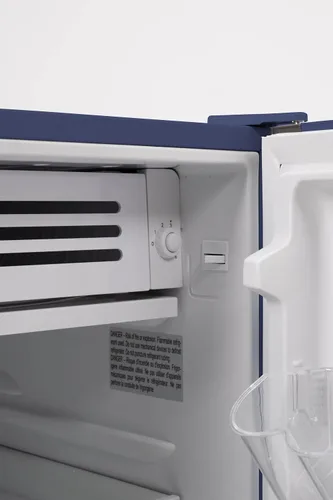 Vista 6 de Frigidaire Mini refrigerador, compartimento compacto para congelador, control de termostato ajustable, puerta reversible, serie contemporánea, 4.5