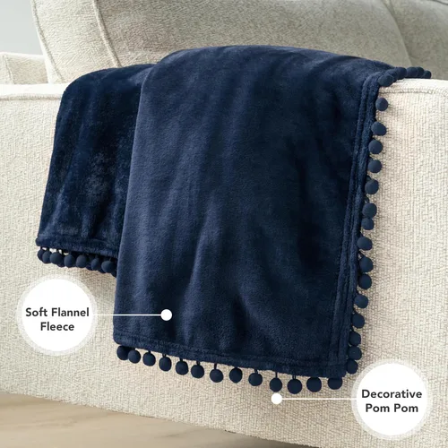 Vista 3 de PAVILIA Manta de forro polar para sofá con flecos de pompones, azul marino, manta de franela suave y acogedora para sofá cama, manta de felpa ligera