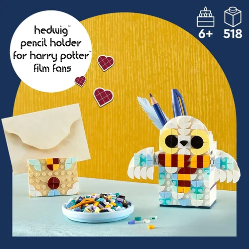 Vista 2 de LEGO DOTS Harry Potter Hedwig Portalápices 41809, juego de manualidades para niños a partir de 6 años con soporte para lápices Hedwig The Owl