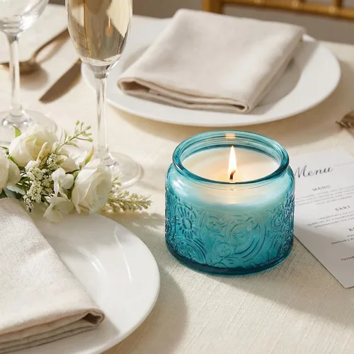 Vista 9 de Paquete de 18 recipientes de vela de vidrio en relieve de 4 onzas con tapas y etiquetas de bambú, tarros de vela azules para hacer velas, diseño