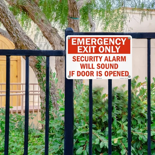 Vista 3 de SmartSign Letrero de metal con texto en inglés «Emergency Exit Only – Security Alarm Will Sound If Door Is Opened», aluminio de 63 mil