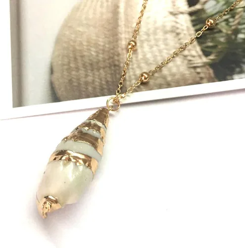 Vista 3 de 5Pcs Natural Scallop Conch Seashell Necklace Inlaid with Gold Rimmed Sea Shell Necklace Adjustable Seashell Jewelry Gifts for Women