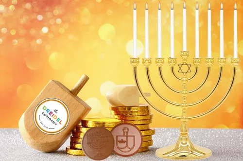 Vista 6 de The Dreidel Company Menorá con estrella tradicional de acabado dorado antiguo, tamaño completo 17,78 cm Oro envejecido