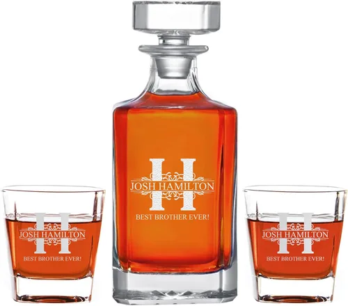 Vista 8 de Personalized Whiskey Decanter Set with Glasses - 7 Design Options - Custom Engraved Liquor 27 oz, Bourbon Decanter for Men Dad Birthday Graduation