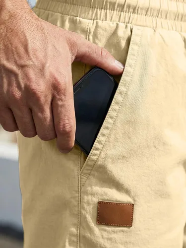 Vista 4 de JMIERR Pantalones cortos casuales de algodón con cordón de verano para la playa de sarga elástica chino golf corto con bolsillos Beige