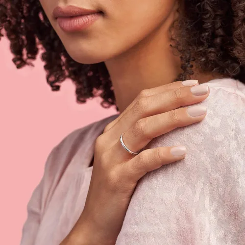 Vista 2 de PANDORA Jewelry - Anillo de circonita cúbica simple y brillante en plata de ley Metal Zirconia cúbica