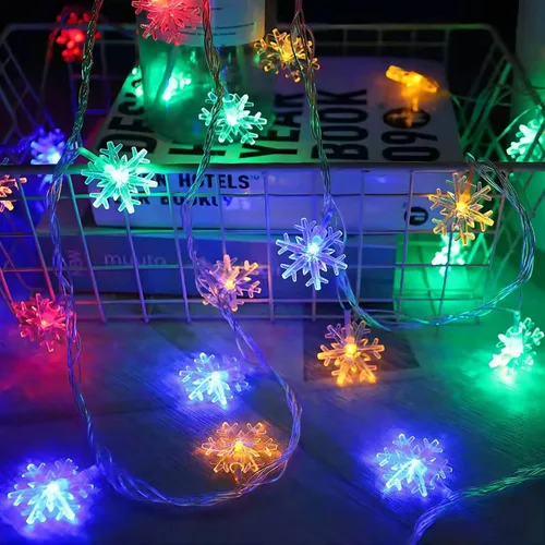 Vista 3 de Zimati Luces de Navidad multicolores, 20 pies, 40 luces LED multicolor de copo de nieve en cadena, 8 modos de temporizador, funciona