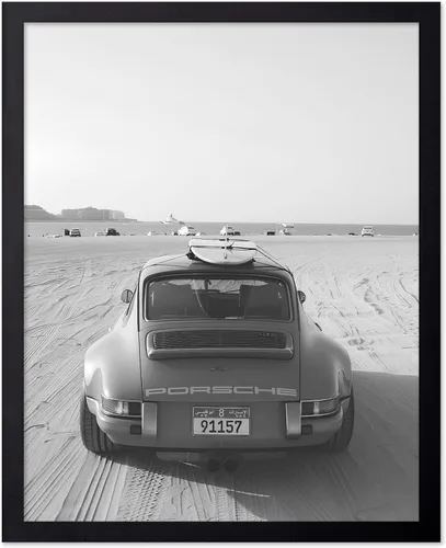 Vista 43 de Poster Master Póster de piernas sexys en coche clásico, impresión de mujer con tacones altos, arte femenino, ilustración en blanco y negro
