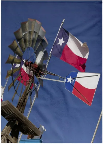 Vista 8 de 3dRose Danita Delimont – Texas – Texas Panhandle, Amarillo Old Bomba de agua, banderas – us44 wbi0069 – Walter Bibikow – Toalla