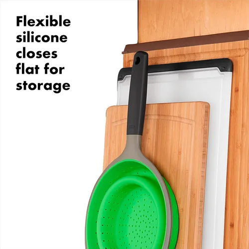 Vista 5 de OXO Good Grips Colador de silicona plegable, 2Qt, verde