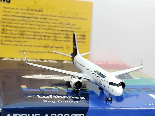 Vista 6 de ACE HOBBY NG Models Lufthansa para Airbus A320 D-AINY Lovehansa 1:400 modelo de avión preconstruido