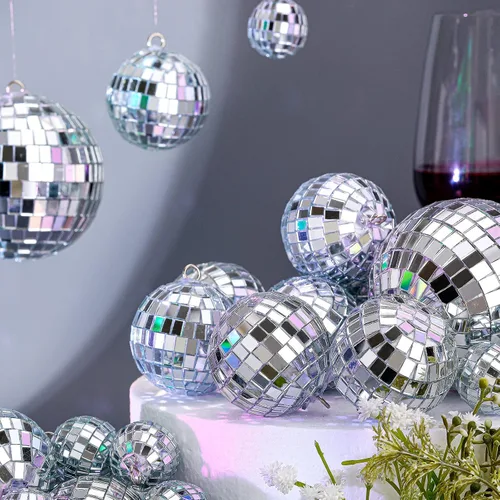 Vista 5 de 65 Piezas Bolas de Discoteca de Navidad Decoración Bolas de Discoteca Espejo Ornamento para Árbol de Navidad Tamaño Variado Bolas Plateadas