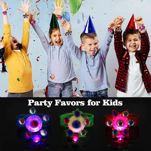 Vista 4 de Paquete de 32 pulseras Fidget Spinner con luz LED, que brillan en la oscuridad, recuerdos de fiesta para niños de 4 a 8 a 12 años, juguetes de caja