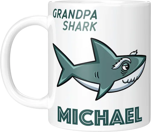 Vista 4 de Be Burgundy Taza de café personalizada con nombre de tiburón bebé – 11 oz – Tazas familiares de tiburones con opción de posavasos a juego, Baby
