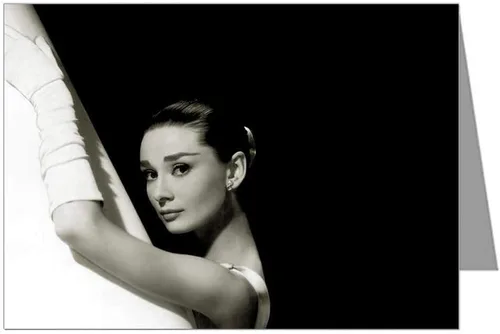 Vista 2 de 12-Audrey Hepburn fotos surtidas de sus películas, es decir, sabrina, desayuno en Tiffany's, vacaciones romanas, cara divertida, tarjetas de notas
