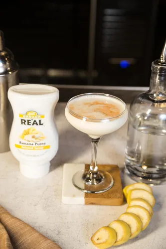 Vista 6 de Banana Reàl, jarabe con infusión de puré de plátano, botella exprimible de 16.9 onzas líquidas (paquete de 1)