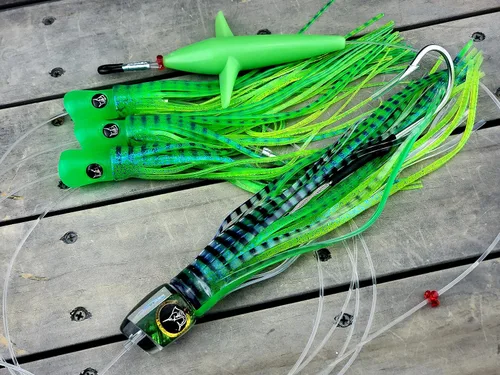 Vista 3 de Lobo Lures #200 Mahi-Mahi Slayer - Cadena mágica pelágica de margaritas Marlin y atún señuelo de arrastre de uretano fabricado en Estados Unidos