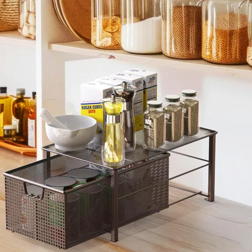 Vista 4 de Deco Brothers Cesta Deslizante Apilable Extraíble para Gabinete con Divisores, Grande, Bronce Organizador para debajo del fregadero, bronce