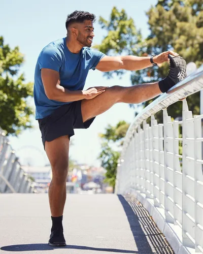 Vista 5 de Paquete de 2 pantalones cortos deportivos de entrenamiento de 5 pulgadas para hombre, pantalones cortos de gimnasio de secado rápido con bolsillos