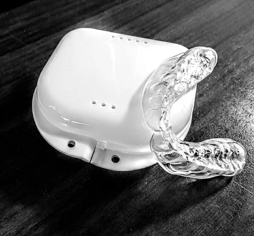 Vista 3 de Zero-G Mouthguard Estuche de transporte