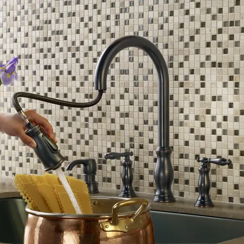 Vista 9 de Pfister Hanover - Grifo de cocina con rociador desplegable y dispensador de jabón, 2 mangos, 4 agujeros, arco alto, acabado en bronce toscano