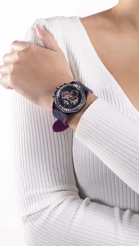 Vista 7 de GUESS US - Reloj multifunción de cuero para mujer Arco iris