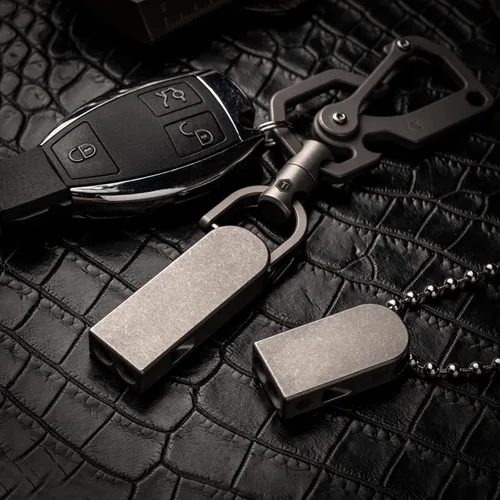 Vista 6 de KeyUnity Cuchillo plegable KK08 EDC, silbato de titanio KA25M y paquete de anillo dividido KA18