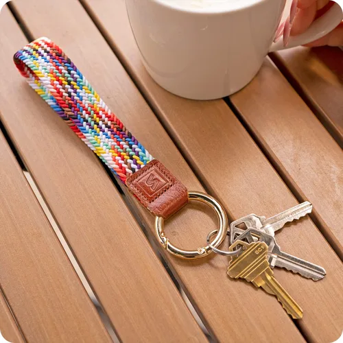 Vista 5 de SENLLY Cordón de pulsera, soporte elástico para llavero, diseño elástico original anticaída